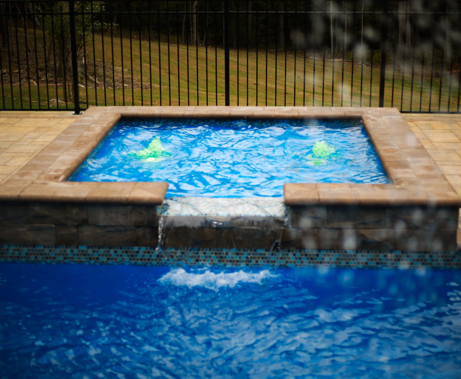 add tanning ledge to vinyl pool